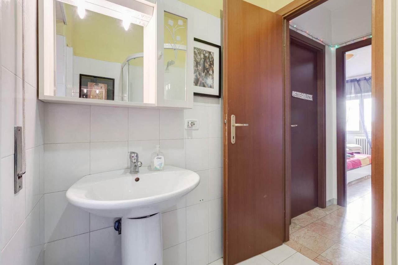 Bellissime In Quarto em Acomodações Particulares *